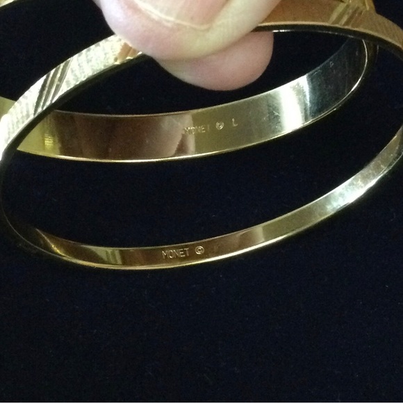 Monet bangles gold - Picture 4 of 4